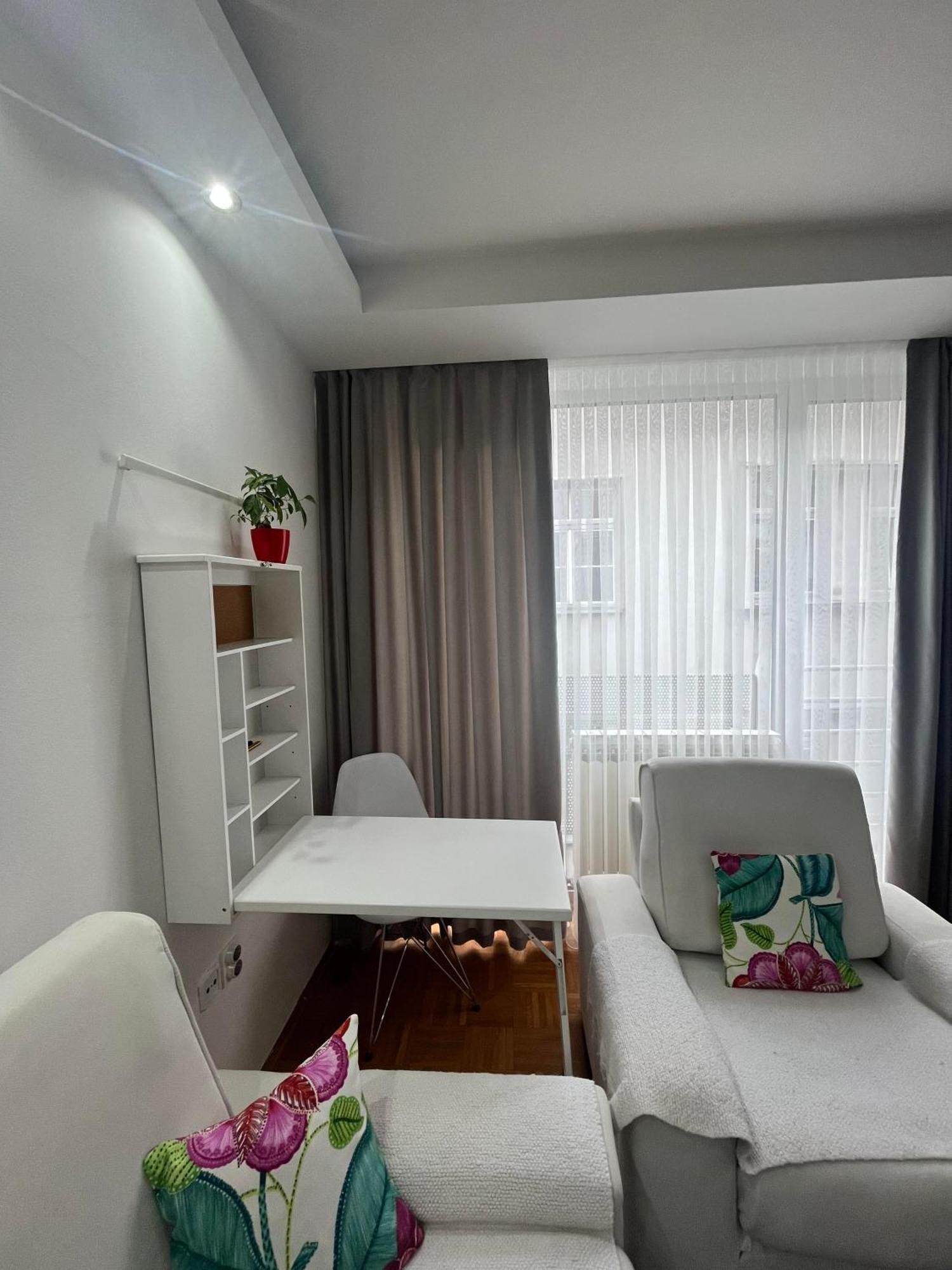 Sase Apartment *